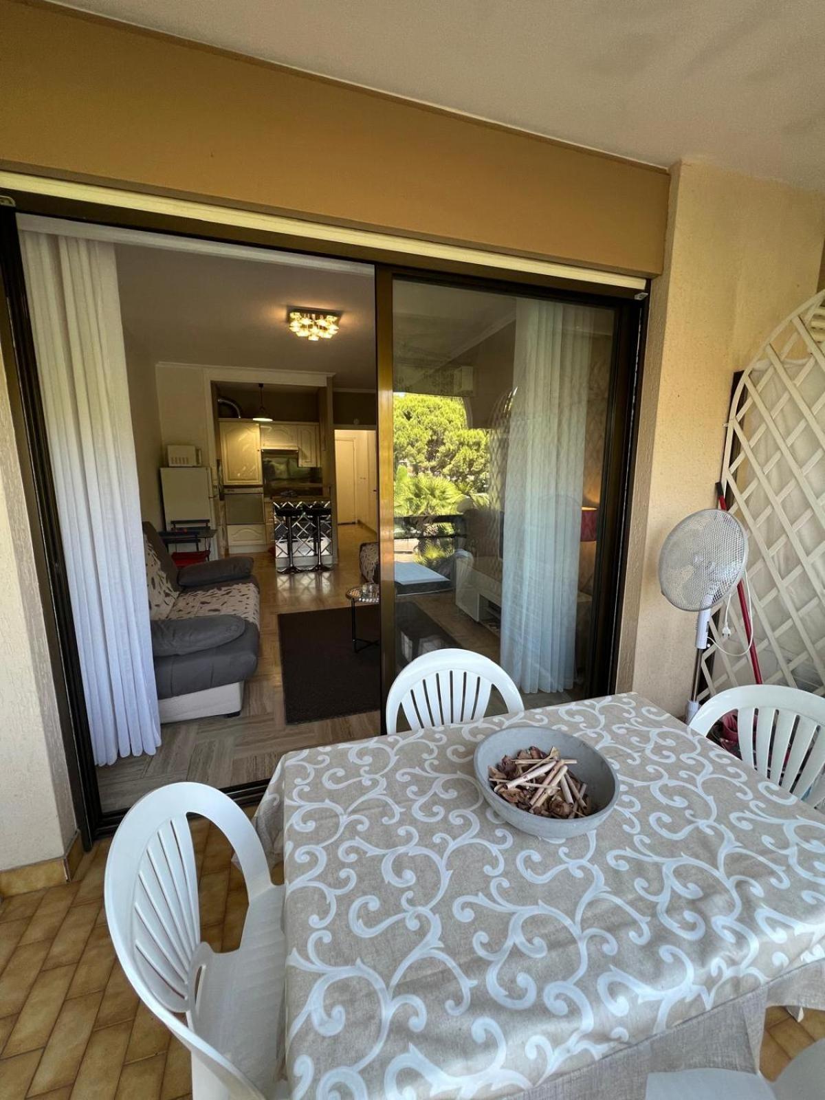 Charmant Studio Villeneuve-Loubet Ngoại thất bức ảnh