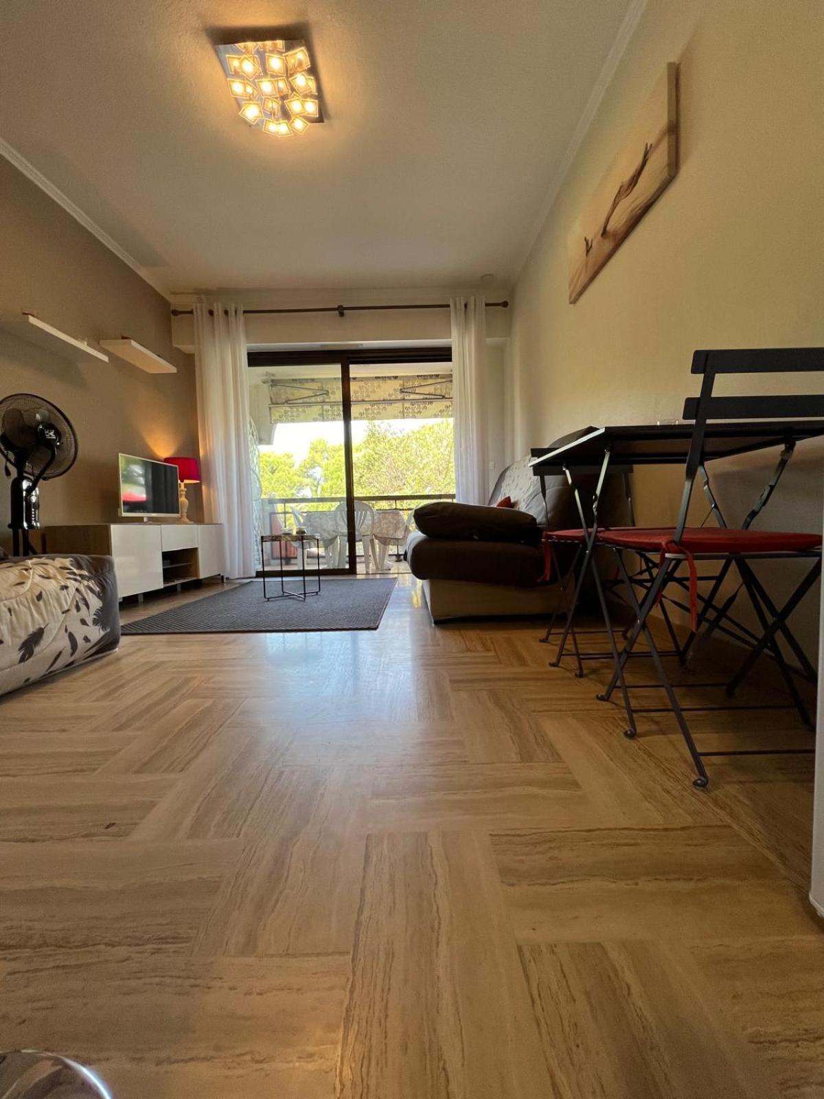 Charmant Studio Villeneuve-Loubet Ngoại thất bức ảnh